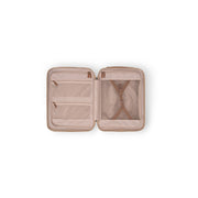 Dettaglio ravvicinato of Classic Collar &amp; Heavy-Duty Zipper Hardware on Hand Luggage Suitcase Front Pocket Zuna