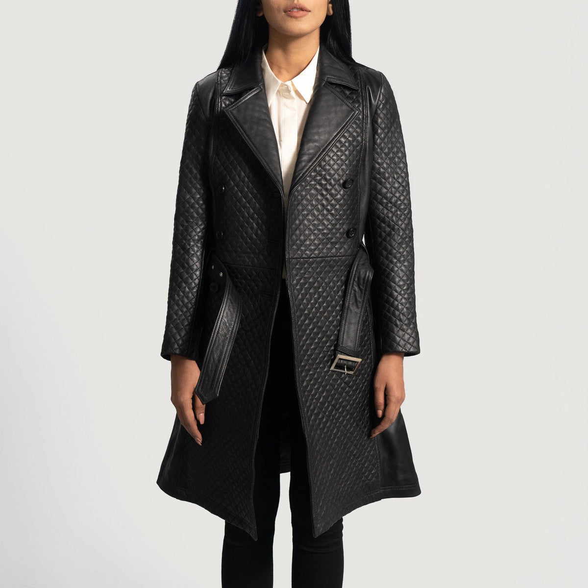 
Dettaglio ravvicinato of Notch & Button & waist belt Hardware on Sweet Susan Nero Trench in Pelle da Donna