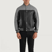 
Dettaglio ravvicinato of Varsity & Snap Buttons Hardware on Terrance Black & Red Leather Varsity Jacket