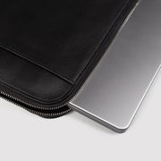 
The Baxter Leather Laptop Sleeve da Donna da Donna – alternate product view 4