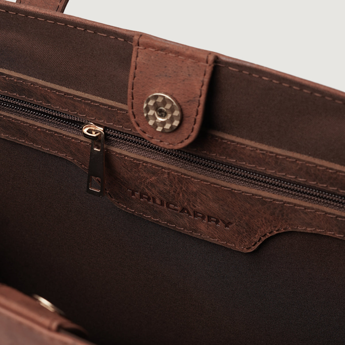
The Bianca Borsa tote in pelle – alternate product view 9