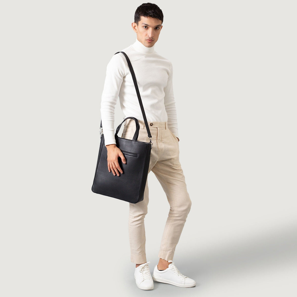 
The Poet Borsa tote in pelle – alternate product view 2