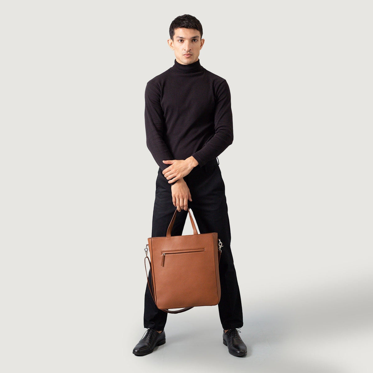 
The Poet Borsa tote in pelle – alternate product view 2