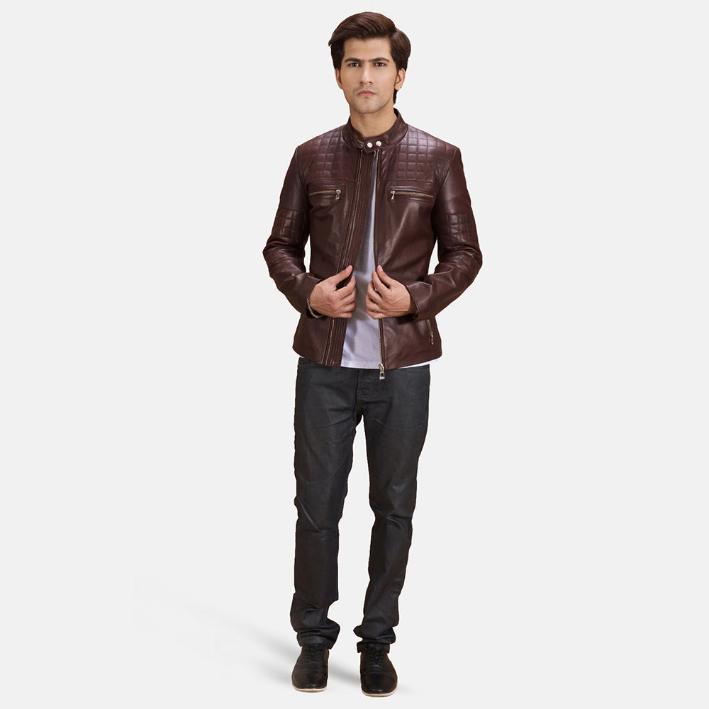 Dettaglio ravvicinato of Band with snap button &amp; Zipper Hardware on Urbane Trapuntato Bordeaux Giacca Biker in Pelle da Uomo
