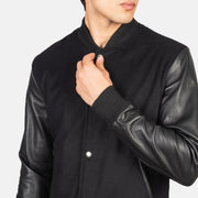 Vista interna Showing Quilted Polyester Lining &amp; Dual Inside Utility Storage Pockets
