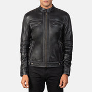 Dettaglio ravvicinato of Band &amp; Zipper Hardware on Youngster Distressed Black Leather Jacket