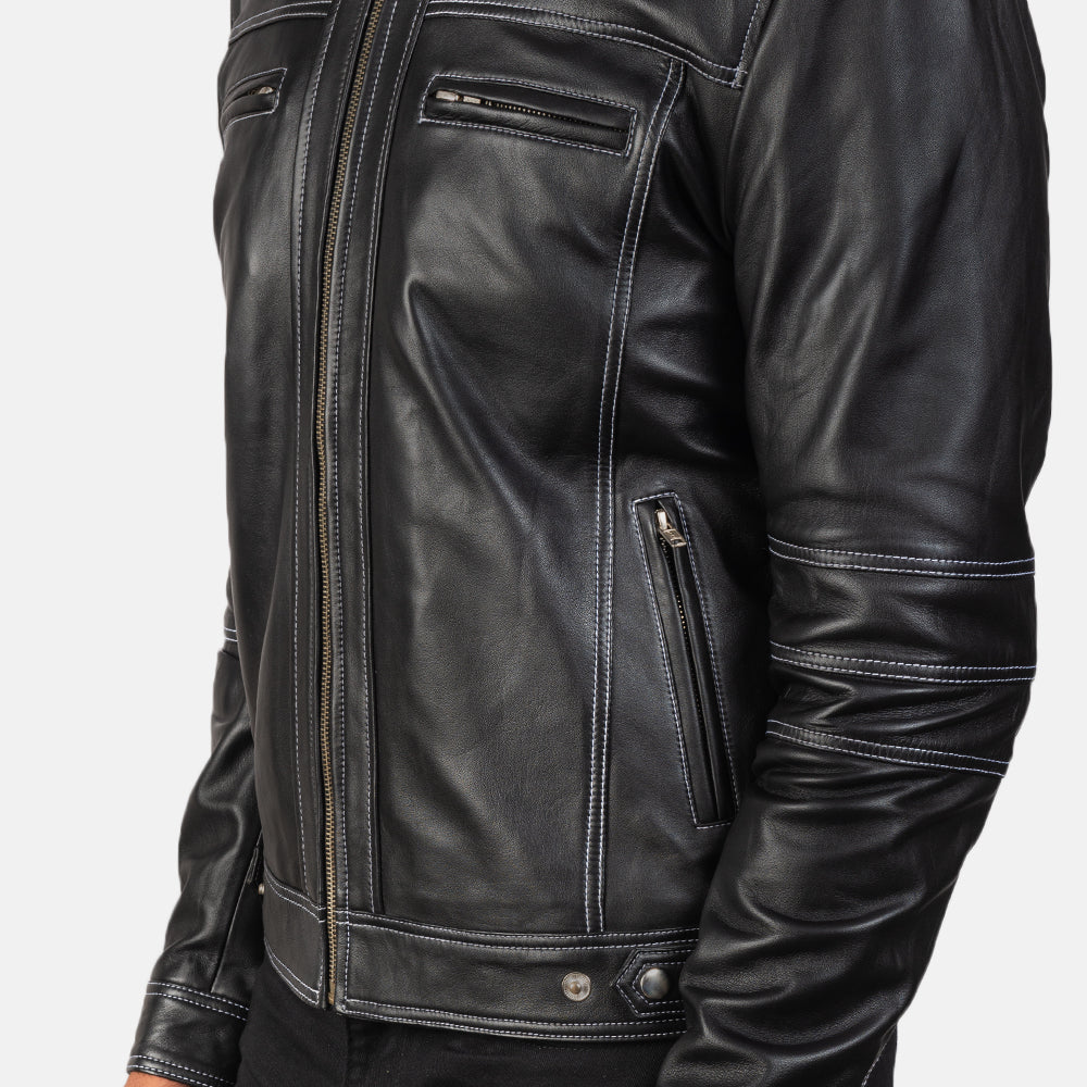 Vista interna Showing Quilted Polyester Lining &amp; Dual Inside Utility Storage Pockets