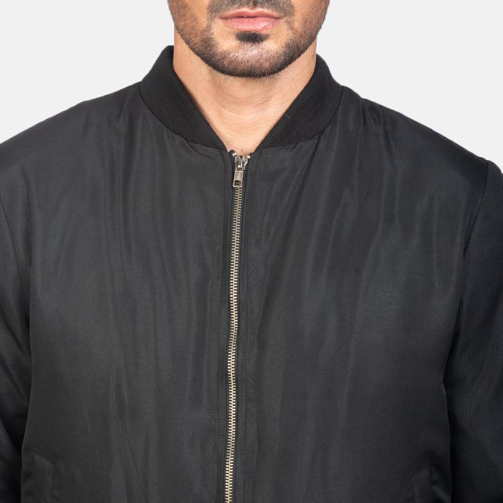 Vista interna Showing Quilted Viscose Lining &amp; Dual Inside Utility Storage Pockets