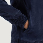 Vista interna Showing Polyester Lining &amp; Dual Inside Utility Storage Pockets